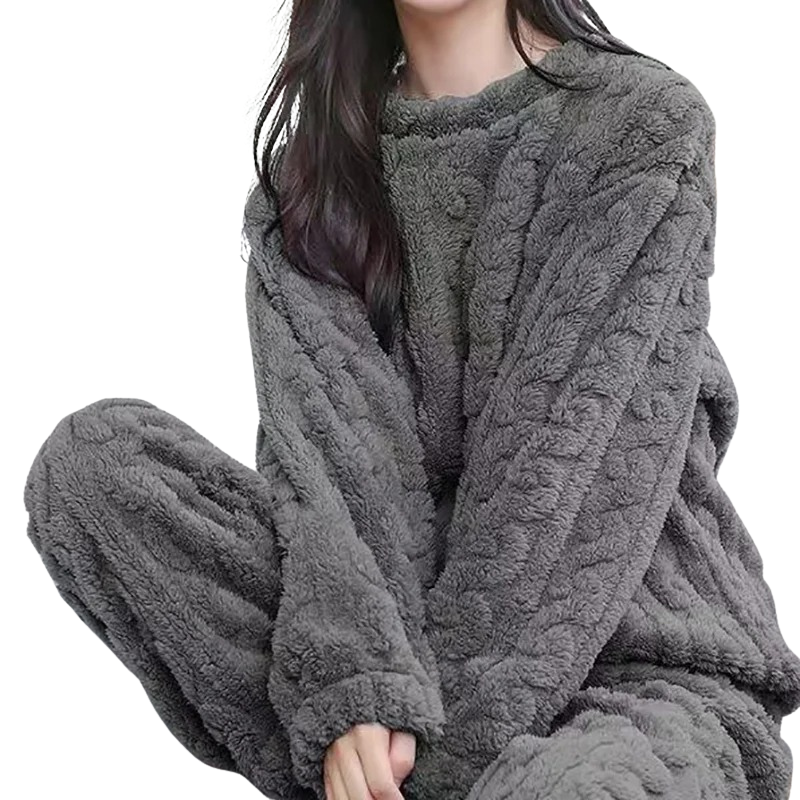 Pyjamasset i varm fleece för kvinnor