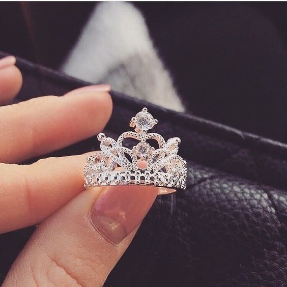 Crystal Crown ringar